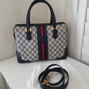 Stunning NWT/Unused Vintage Gucci Boston with Strap
